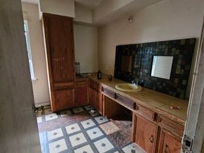5022 Bretshire Drive, Houston TX 77016