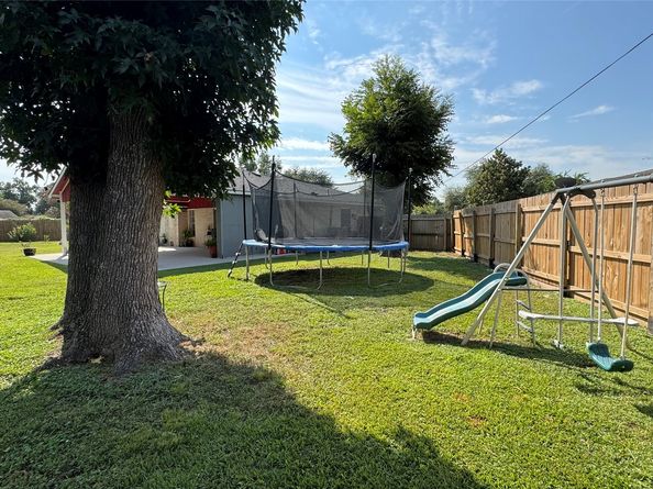 9022 Indian River Drive, Houston TX 77088