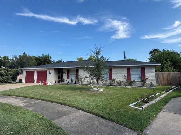 9022 Indian River Drive, Houston TX 77088