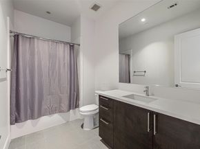 4521 San Felipe Street 2104, Houston TX 77027