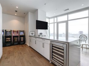 4521 San Felipe Street 2104, Houston TX 77027