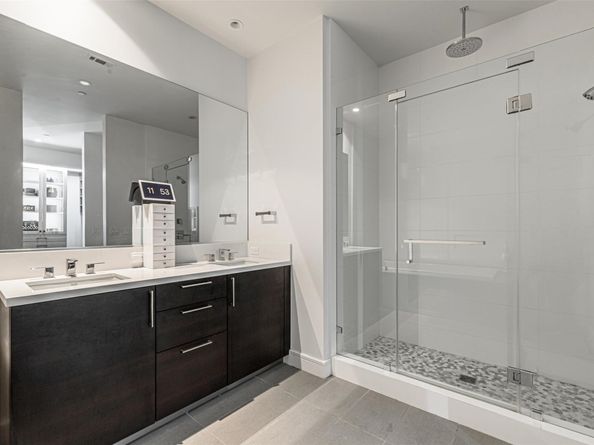 4521 San Felipe Street 2104, Houston TX 77027