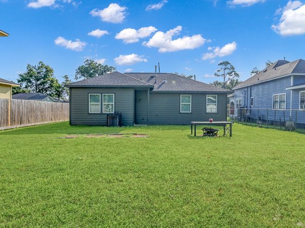 5317 Gold Street, Houston TX 77026