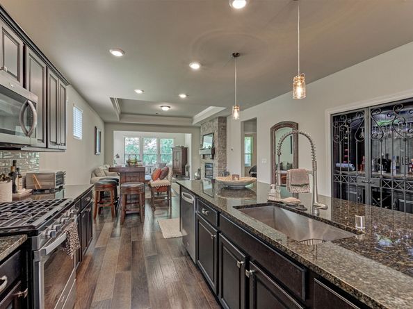 128 Caspian Way, Spring TX 77382