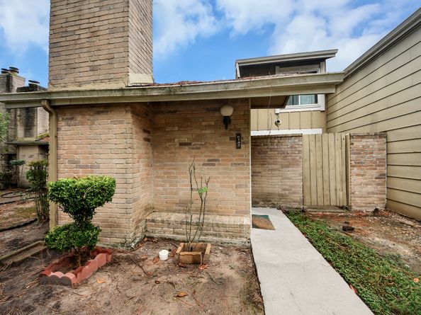 6142 W Airport Boulevard 15, Houston TX 77035