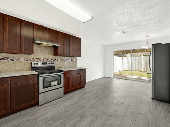 11878 Fairpoint Drive, Houston TX 77099