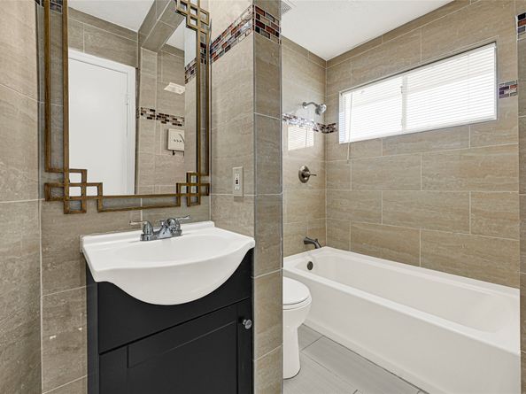11878 Fairpoint Drive, Houston TX 77099