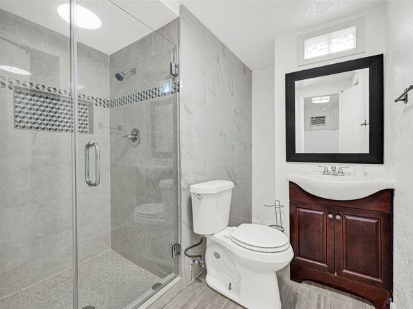 11878 Fairpoint Drive, Houston TX 77099