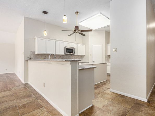 4303 Alysheba, Friendswood TX 77546