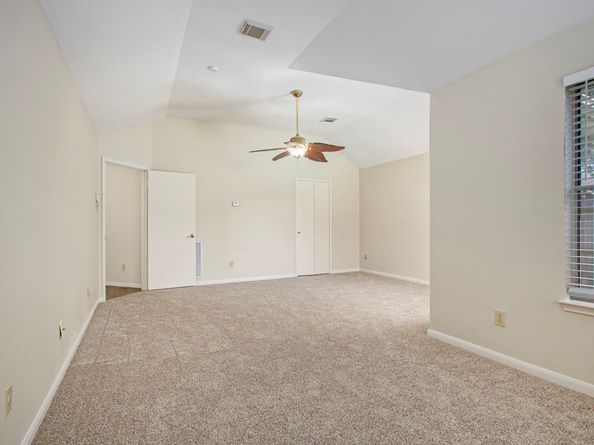 4303 Alysheba, Friendswood TX 77546