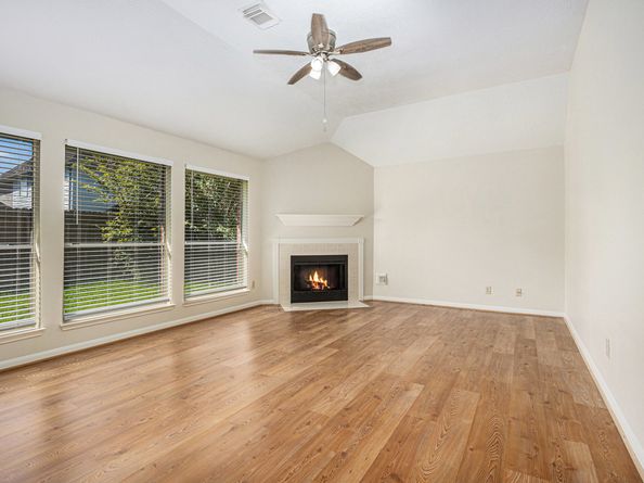 4303 Alysheba, Friendswood TX 77546