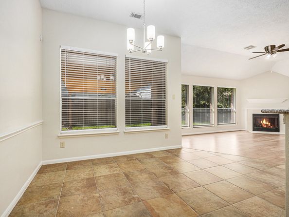 4303 Alysheba, Friendswood TX 77546