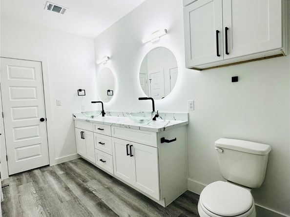 610 E 41st Street A  B, Houston TX 77022