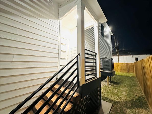 610 E 41st Street A  B, Houston TX 77022