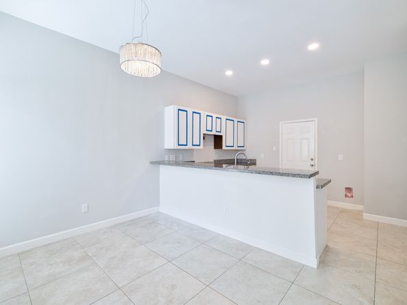 4720 Post Oak Timber 23, Houston TX 77056