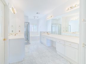 4720 Post Oak Timber 23, Houston TX 77056