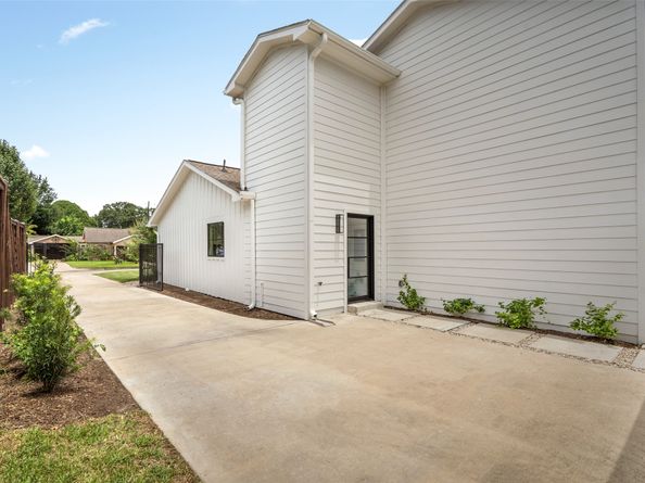 6414 Pinehurst Drive, Houston TX 77023