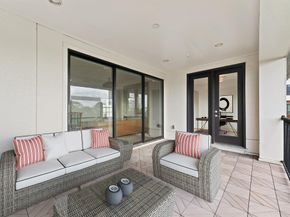 1304 Castle Court A, Houston TX 77006