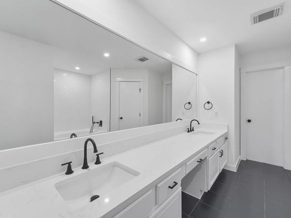 12114 Meadow Place Drive, Houston TX 77071
