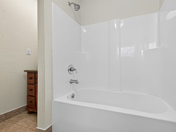 1609 Cheshire Lane, Houston TX 77018