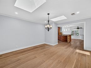 1609 Cheshire Lane, Houston TX 77018