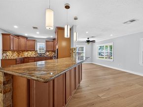 1609 Cheshire Lane, Houston TX 77018