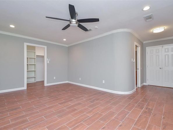 4914 Glenmeadow Drive, Houston TX 77096