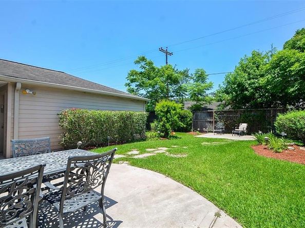 4914 Glenmeadow Drive, Houston TX 77096
