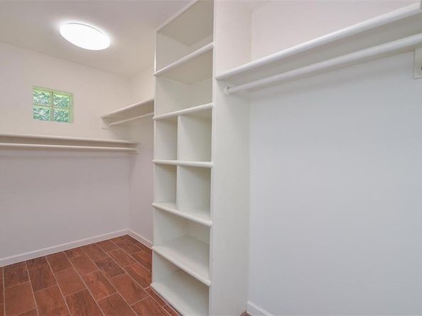 4914 Glenmeadow Drive, Houston TX 77096