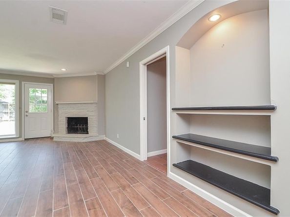 4914 Glenmeadow Drive, Houston TX 77096