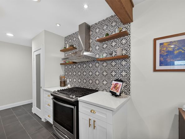 4215 Dallas Street, Houston TX 77023