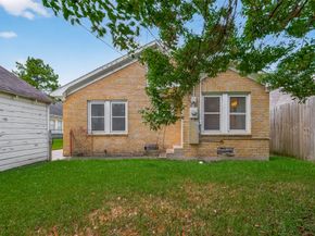 4215 Dallas Street, Houston TX 77023