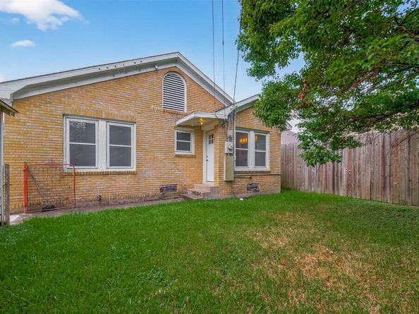 4215 Dallas Street, Houston TX 77023