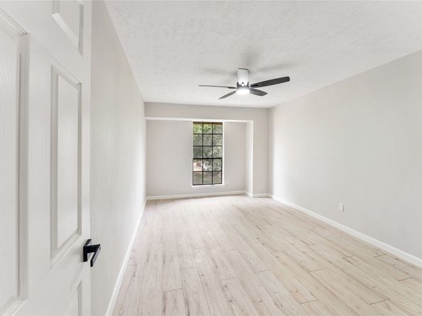 9425 Fondren Road, Houston TX 77074
