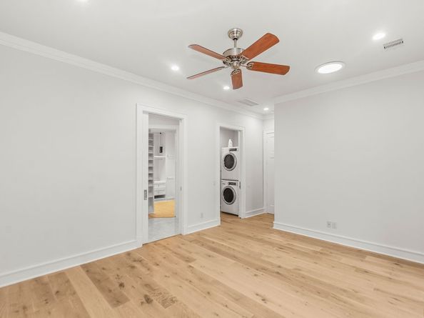 1024 Waverly Street, Houston TX 77008