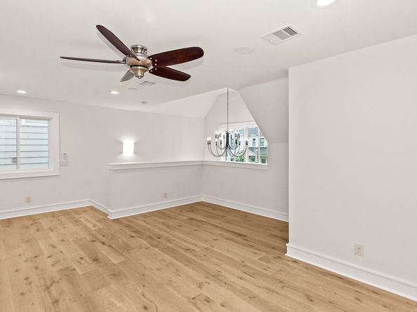 1024 Waverly Street, Houston TX 77008