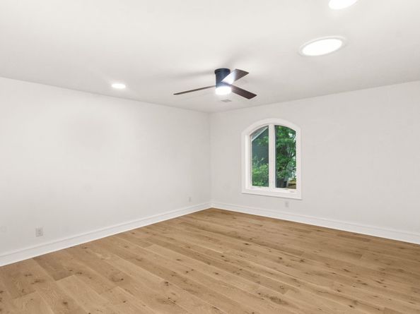 1024 Waverly Street, Houston TX 77008