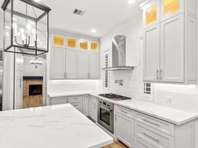 1024 Waverly Street, Houston TX 77008