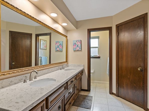 11731 Glenway Drive, Houston TX 77070