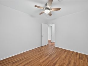 918 Gilpin Street, Houston TX 77034