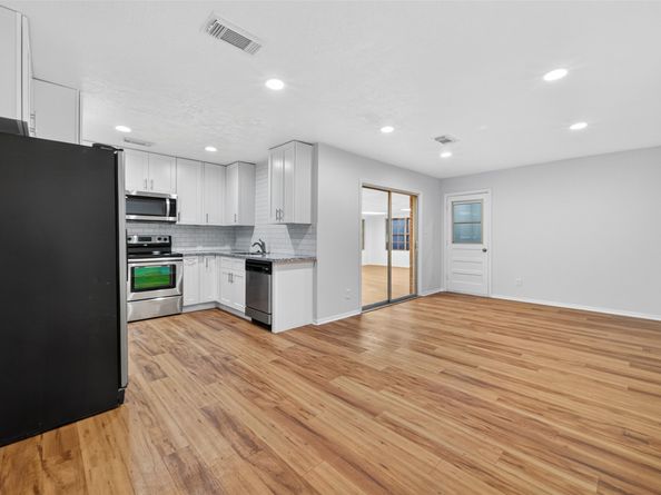 918 Gilpin Street, Houston TX 77034