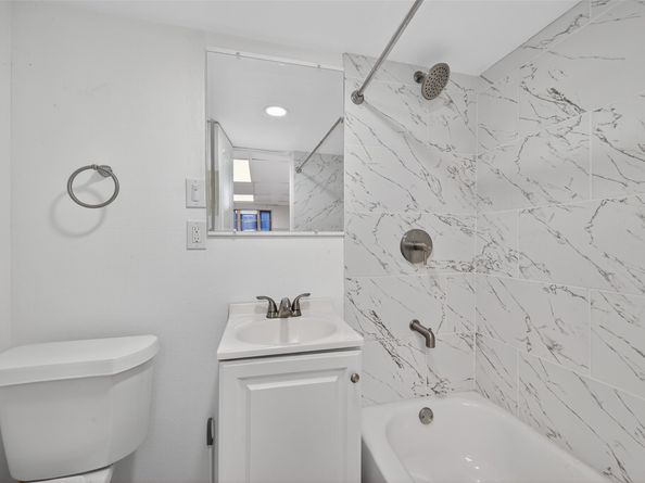 918 Gilpin Street, Houston TX 77034