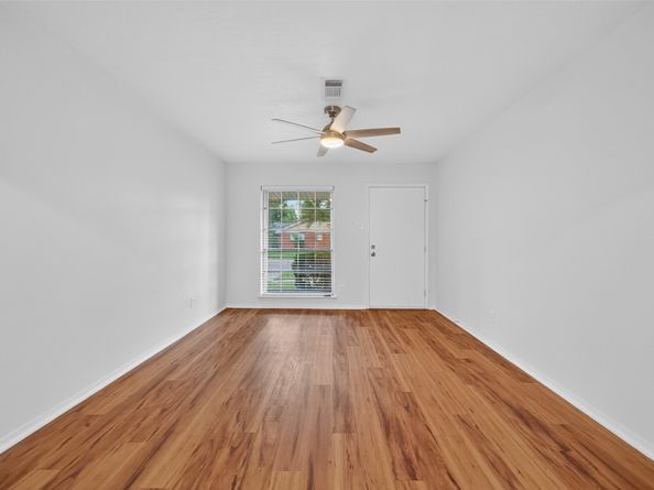 918 Gilpin Street, Houston TX 77034
