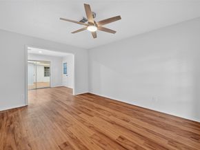 918 Gilpin Street, Houston TX 77034