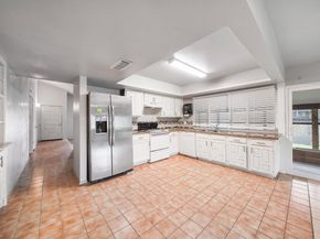 7326 El Cresta, Houston TX 77083