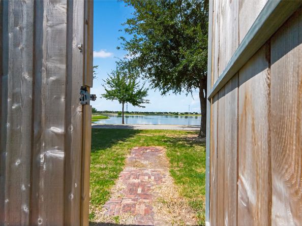 17514 Raven Canyon Lane, Houston TX 77095