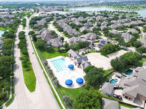 17514 Raven Canyon Lane, Houston TX 77095