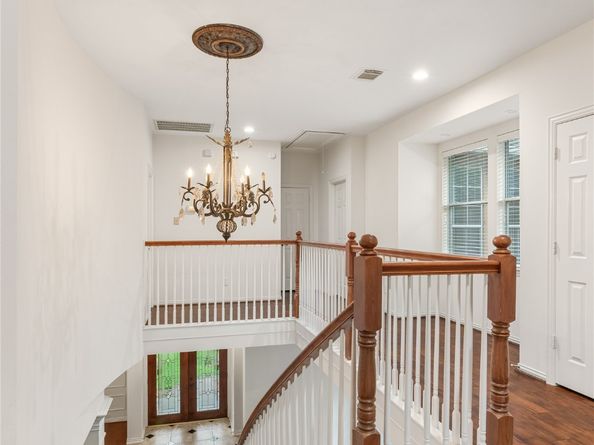 187 E Lansdowne Circle, The Woodlands TX 77382