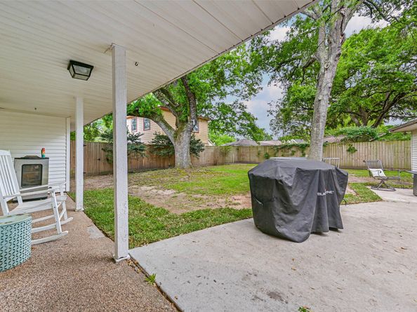 18210 Point Lookout Drive, Houston TX 77058