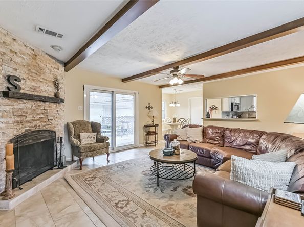 18210 Point Lookout Drive, Houston TX 77058